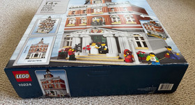 *NEW* LEGO 10224 Creator Expert: Town Hall -FACTORY SEALED-