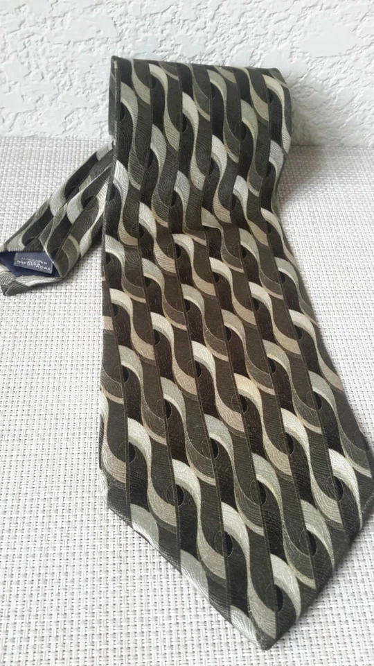 Corbata para hombre Zylos George Machado 100 % seda gris/plateada geométrica hecha en EE. UU. Foto 3 de 4