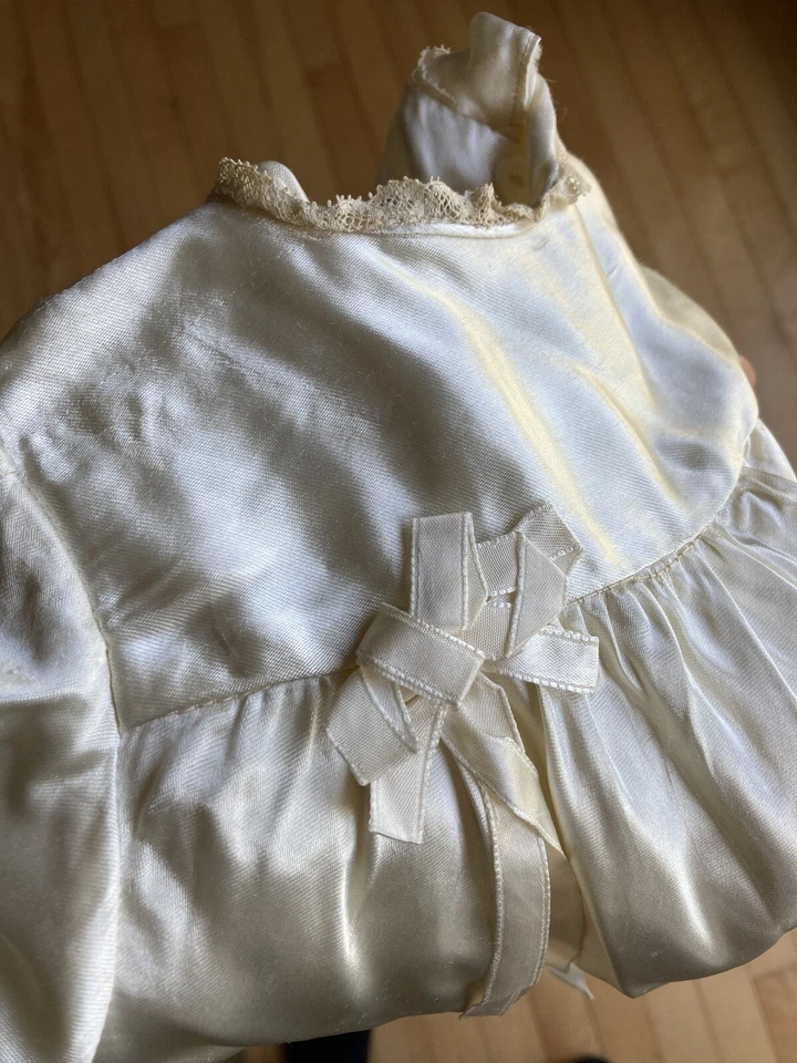 Beauty! Antique Victorian Satin Lace Baby Girl Christening Gown Baptismal Dress - Image 4 of 4