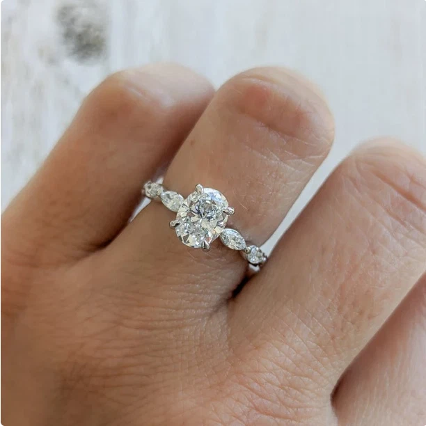 925 Sterling Silver White Moissanite Oval Cut Solitaire With