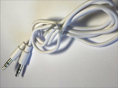 Makita BMR104 BMR 104 DAB Site Radio Connect Ipod Iphone Cable Lead Cord - Picture 3 of 4