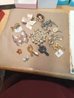 LOT OF VINTAGE COSTUME JEWELRY PINS SARAH COV SPAIN