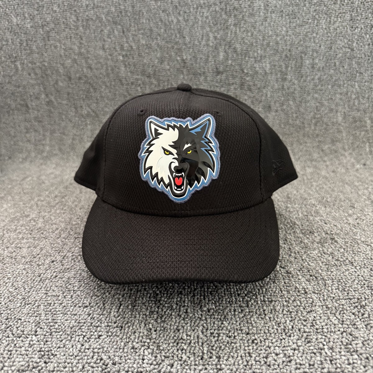 New Era Minnesota Timberwolves Black Hat NBA Wolf Head Graphic Cap