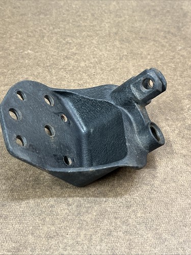 Soporte de cambio de montaje de estribo izquierdo genuino Harley Davidson FXST OEM 33683-90 - Imagen 7 de 13