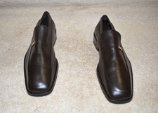 GORGEOUS GUCCI "ITALY MADE" LOAFERS 9 D $880
