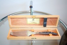 Laguiole  Tortenheber, Sonderedition, nagelneu, in Geschenkverpackung, Olive