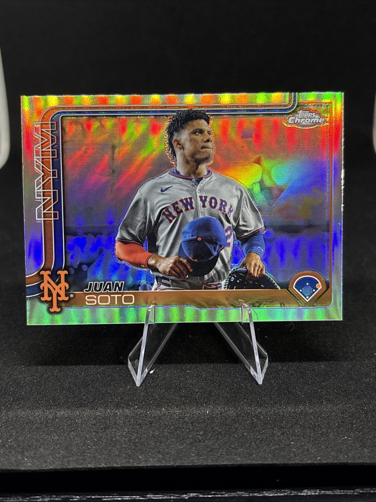2025 Topps Chrome #200 Juan Soto Topps Refractors Image Variation