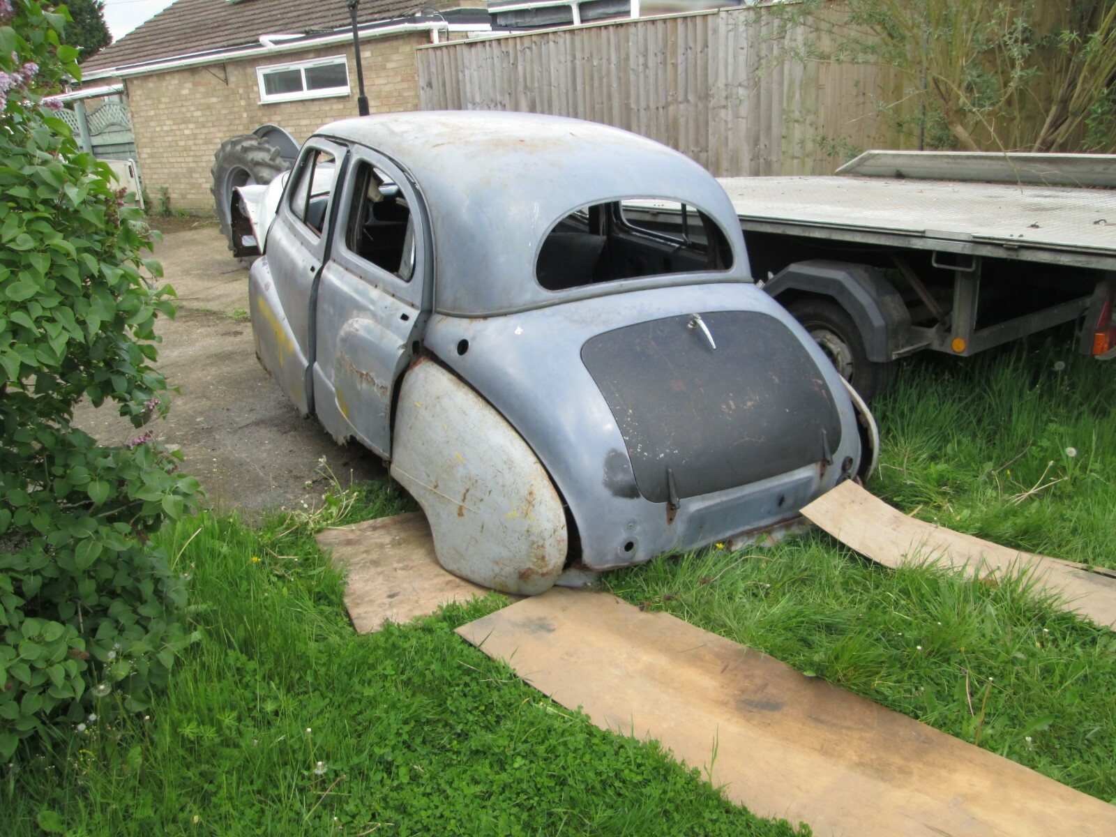 Image 1 - Austin A40 somerset  body shell. barn find restoration hotrod.  vintage.