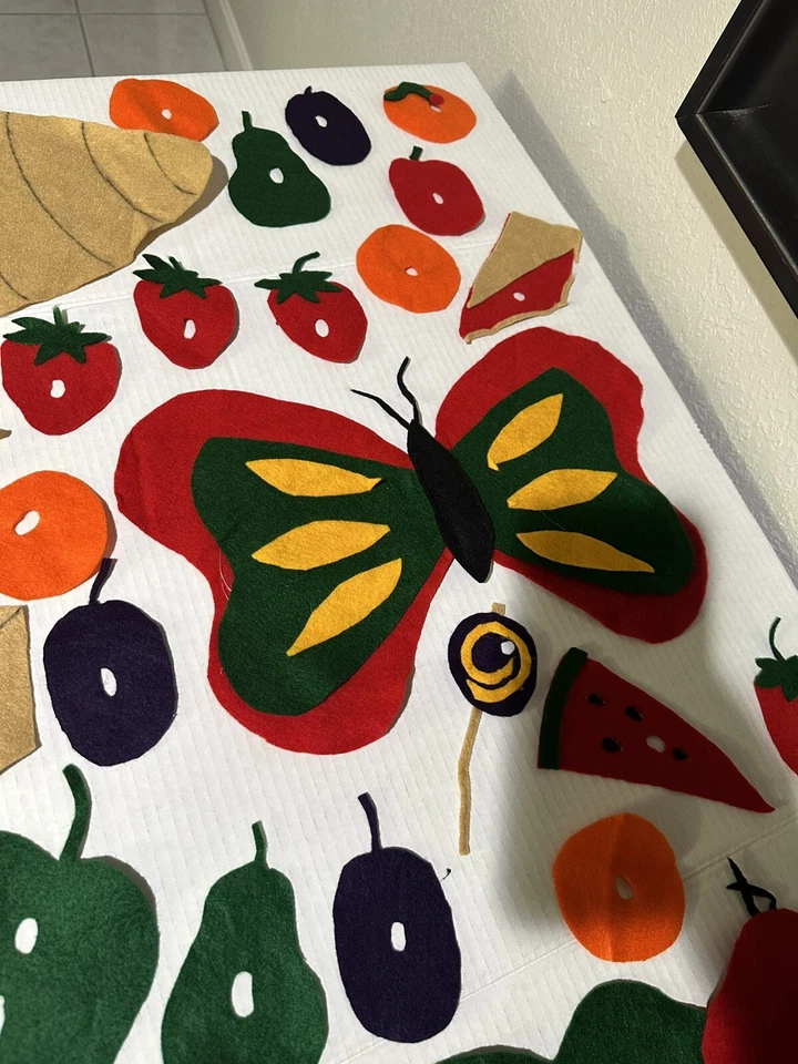 Juego de fieltro The Very Hungry Caterpillar hecho a mano escuela aprendizaje visual sala escolar Foto 4 de 4