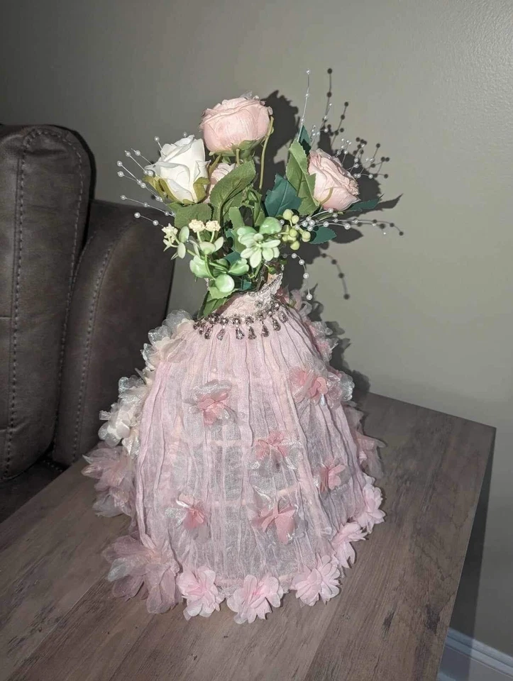 Centro de mesa corsé. Maniquí de ducha nupcial hecho a mano. ÚNICO. 18 pulgadas de alto. Foto 4 de 4