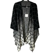 Ming Wang Geometric Hope Wrap One Size White Black NWT M10274HX Luxury Designer