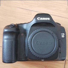 Canon EOS 5D 12.8MP Full Frame Digital SLR Camera Body Only -90 New