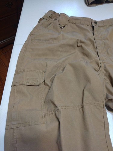Two Pair Of 511 5.11 Tactical Cargo Pants Mens 42x30 Khaki Tan Stretch Waist - Picture 9 of 24