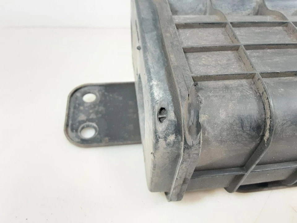Bote de vapor de combustible Jeep JK Wrangler Evap P04891781AB 2007 2008 2009 2010 74239 Foto 4 de 4