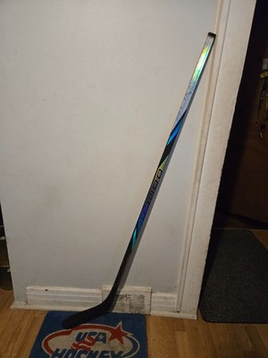 BRAND NEW BAUER NEXUS TRACER HOCKEY STICK GRIP RIGHT 65 FLEX ER SPINE 63'' RH