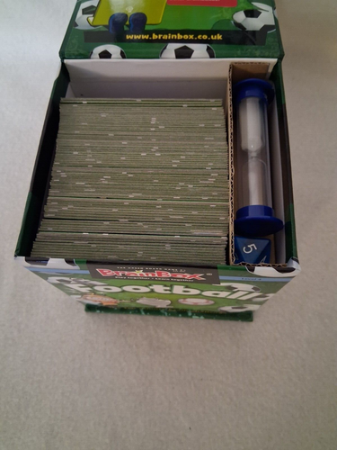 BrainBox Football Board Game Ages 8+ 1+ Players Family Card Quiz Game - Picture 3 of 3