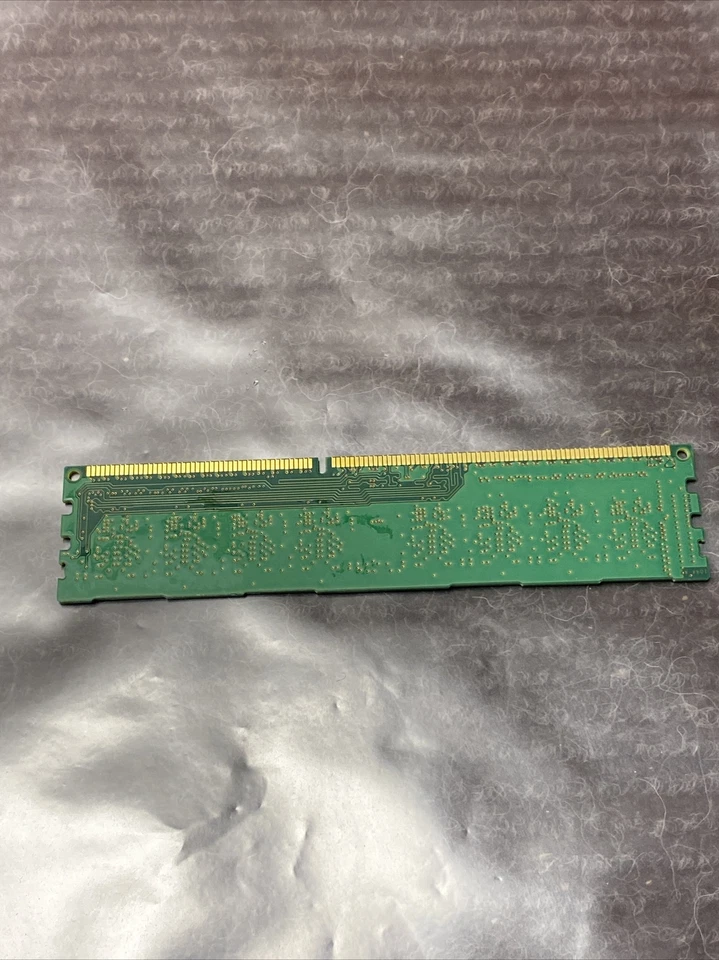 Micron MT8JTF51264AZ-1G6E1 DDR3 PC3-12800U 4GB 1Rx8 DPAE38Z038 - Image 2 of 3