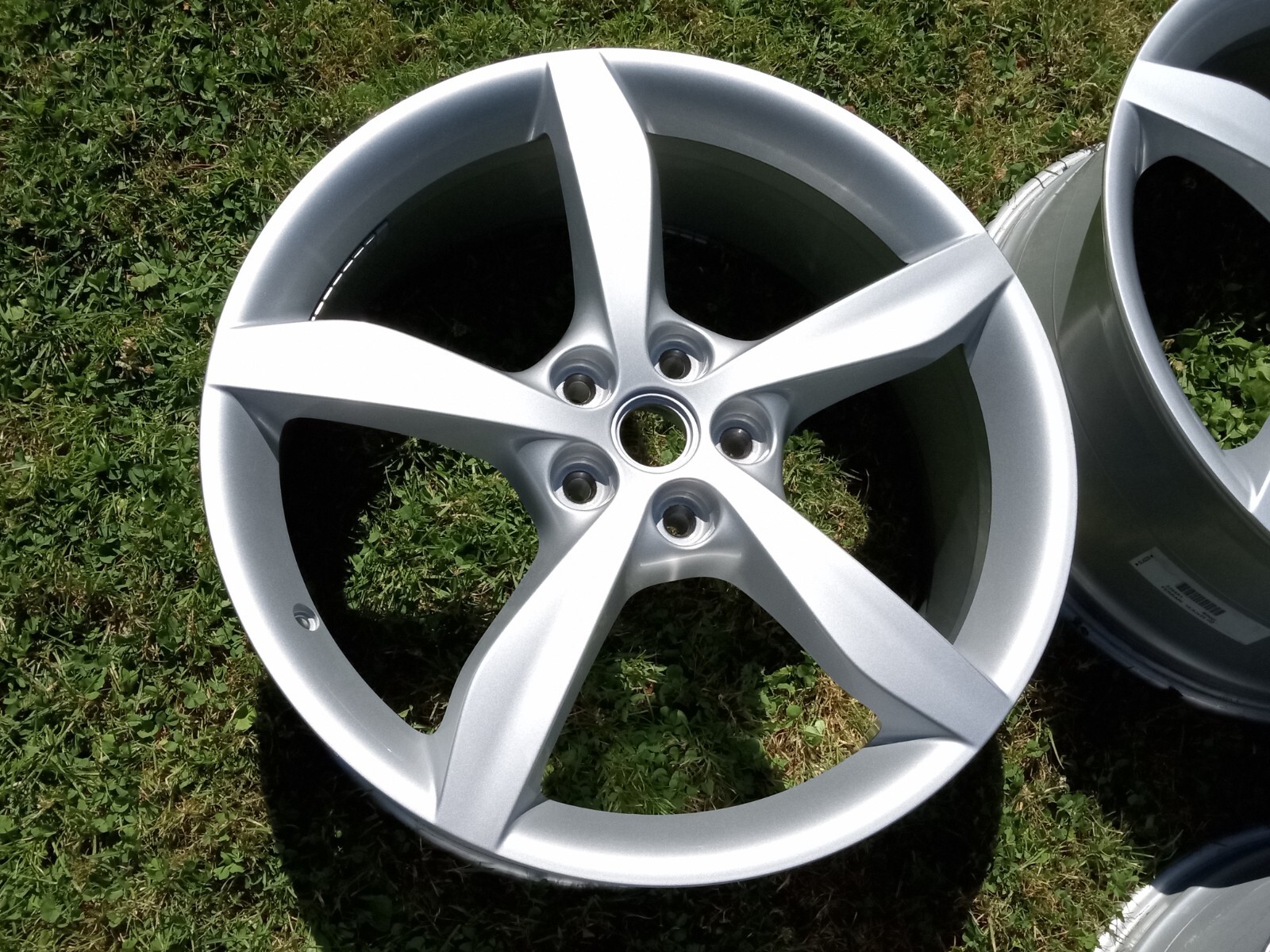 Ferrari Portofino Wheel Rims_336551_336550_10 X20 _8 X20_Silver_Set of 4_GENUINE