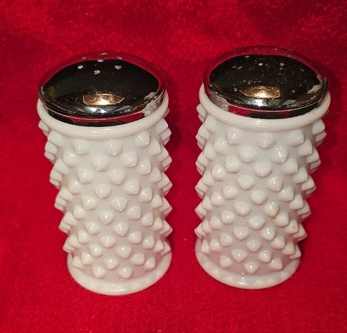 Fenton Hobnail White Milk Glass Salt & Pepper Shaker 4"T×2"W Vintage