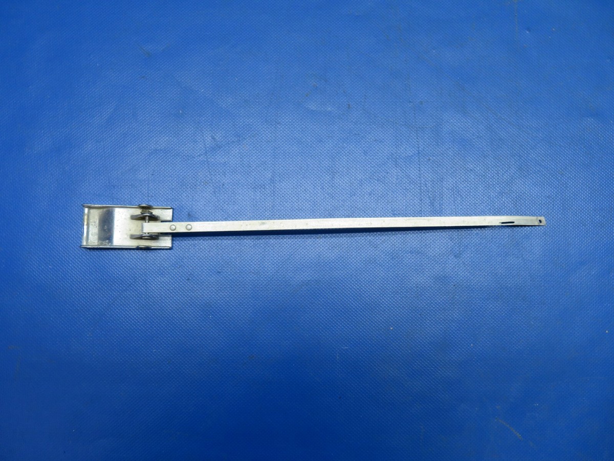 Cessna 150 / 152 Inside Cabin Door Handle P/N 0415018 (0824-1717