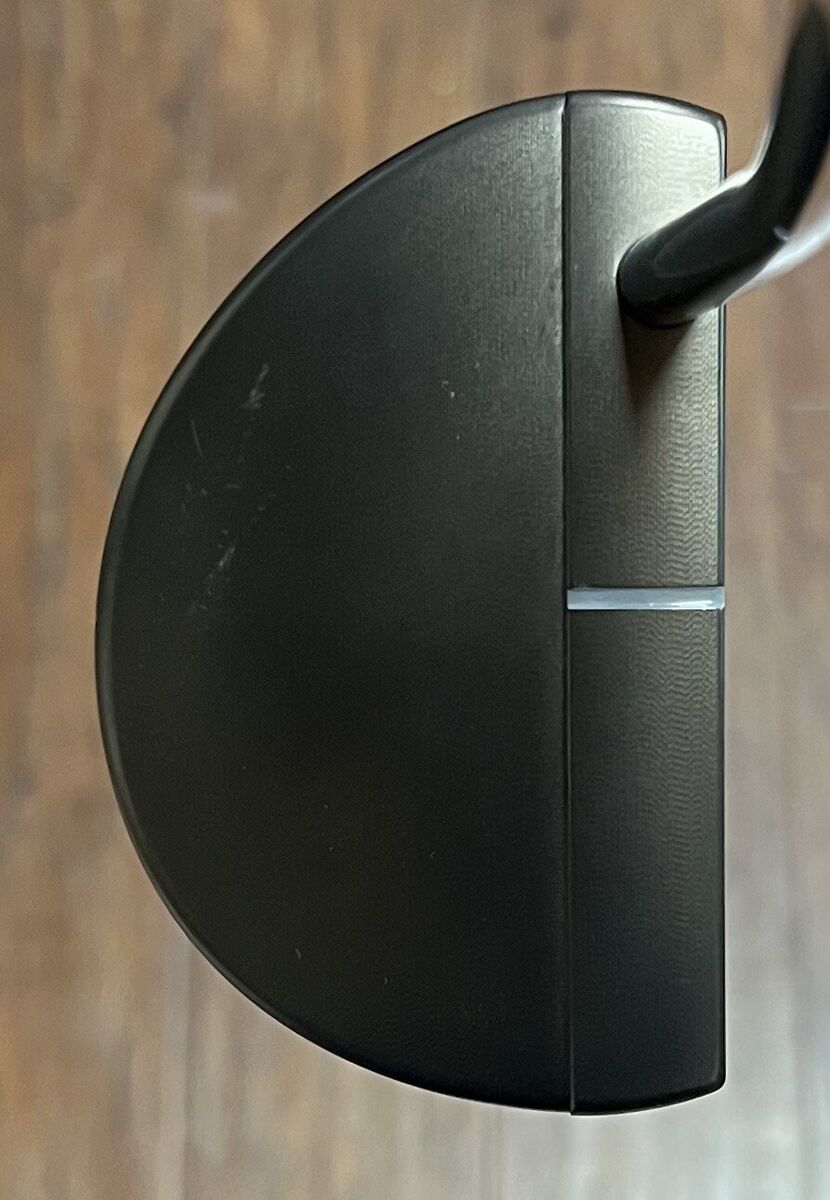 Scotty Cameron Cameron & Crown Futura 5MB Putter - MINT Scotty Cameron Cameron & Crown Futura 5MB Putter - MINT