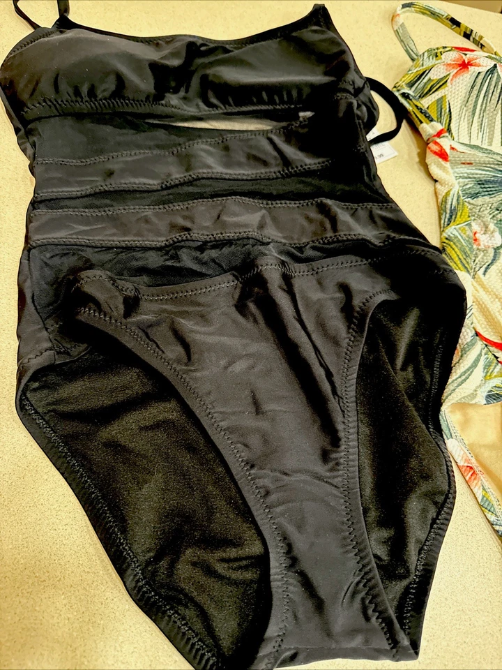 Lote de 3 trajes de baño de una pieza para mujer pequeños 4-6 Foto 2 de 4
