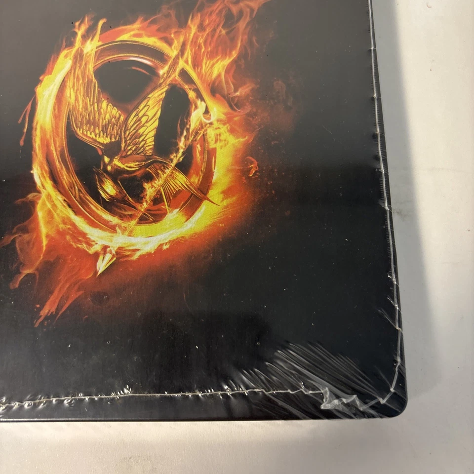 THE HUNGER GAMES HMV UK 3-Disc Blu-Ray Limited Edition Exclusive Steelbook Reg B - Image 3 of 4
