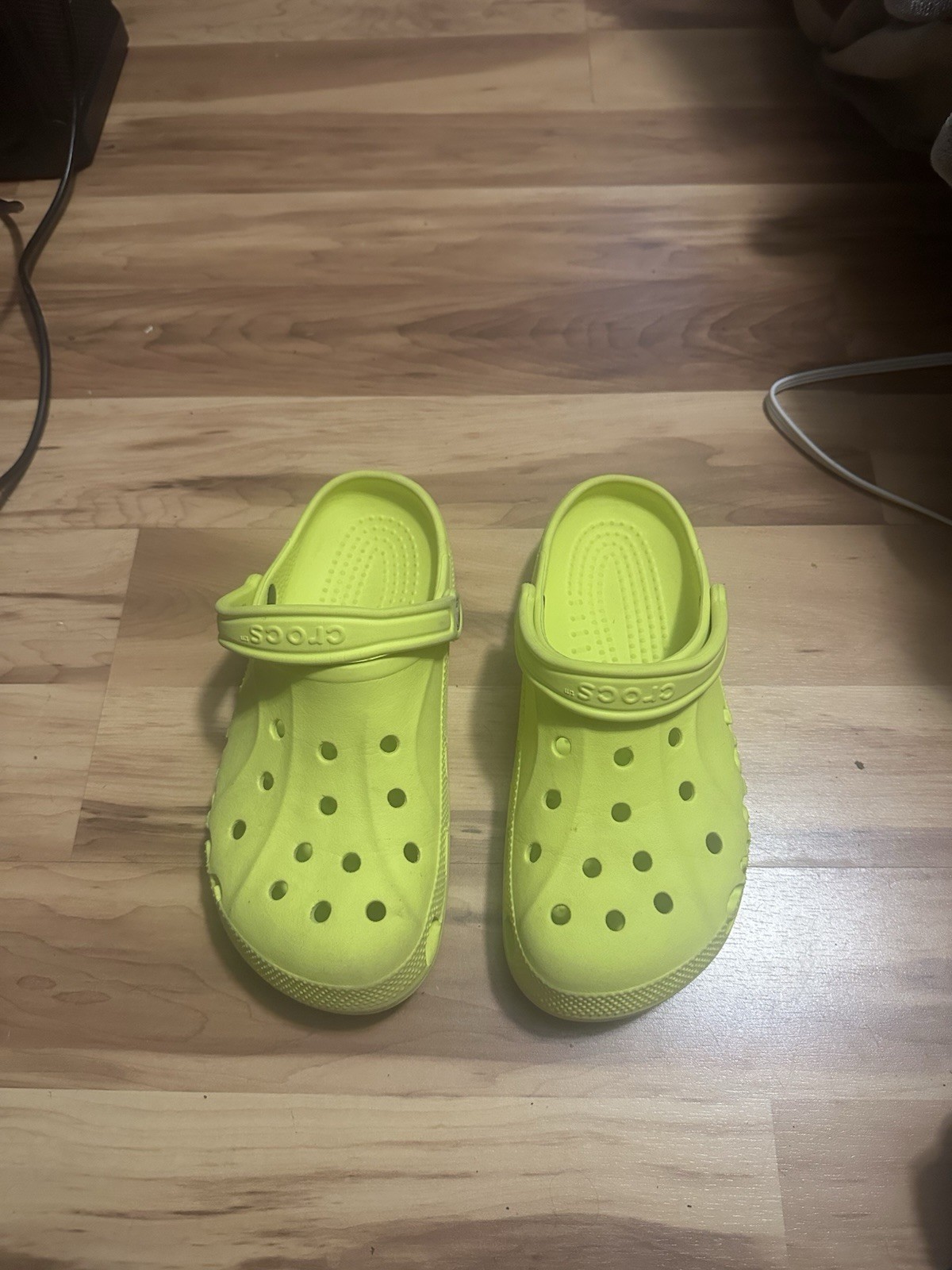 Crocs Baya Neon Green Size 7 Clogs 