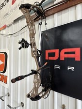 Used Mathews Lift X 29.5 Right Hand Earth