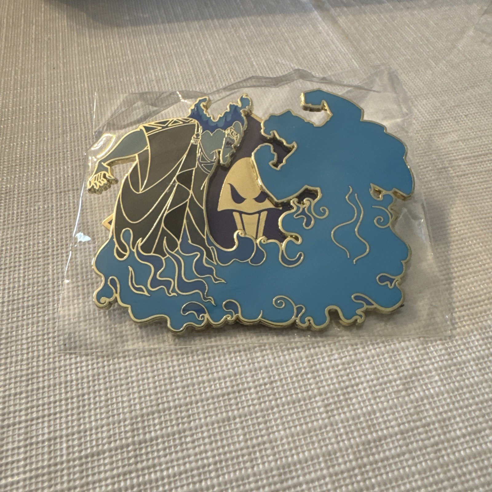 Disney DLP 2025 Hercules Silhouette with Hades LE 700 pin