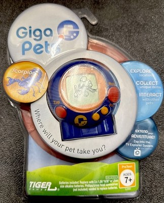 Giga Pets Explorer Scorpion Blue Virtual Pet Handheld, 2006, NEW