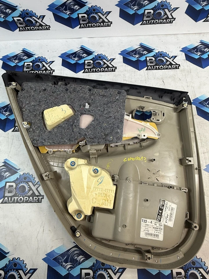 Оригинальная задняя правая дверная панель со стороны пассажира для Toyota Corolla 2009-2013 годов выпуска 677502230 - Изображение 2 из 3