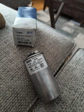 Brand New Genuine OEM Mars Motor Run Capacitor 35/5 MFD 370 volt 12266