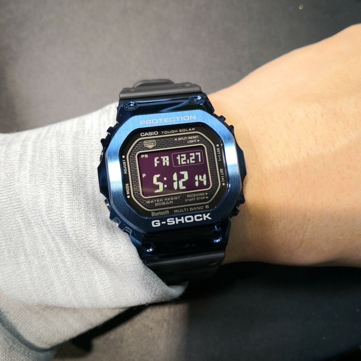 美品 プラダ PRADA ブローチ 敷け フラワーモチーフ 1JS012 美品 プラダ PRADA ブローチ 敷け フラワーモチーフ 1JS012