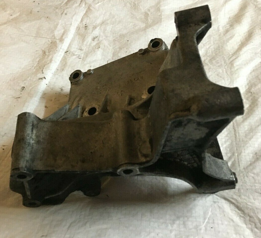 MERCEDES BENZ W124 AIR CONDITIONING COMPRESSOR MOUNTING BRACKET