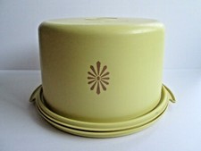 VTG Tupperware Cake Dessert Container with Lid 683 684 Golden Yellow Design