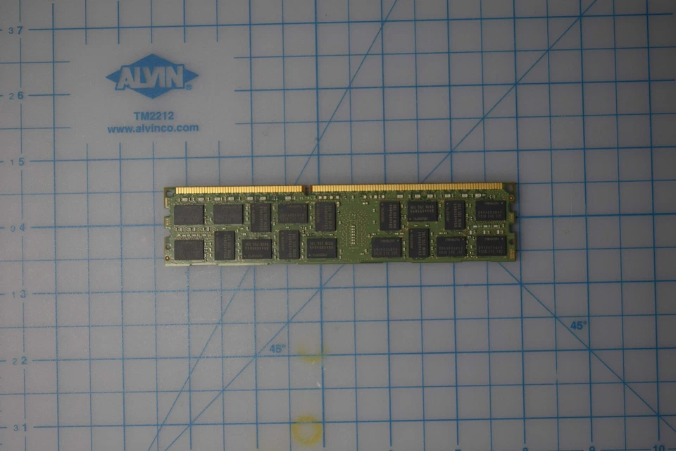 SAMSUNG 2GB 1Rx8 PC3-12800R Dddr3 ECC Server Memory Ram Grade A M393B5773DH0-CK0 - Image 2 of 2