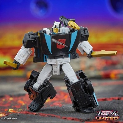 Deluxe Armada Universe Wheeljack. Transformers Legacy United