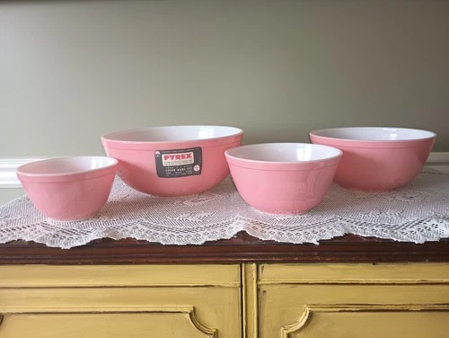 Vintage Pyrex Pink Bowl Set #400-18 in Box - 4 Piece Set - 3 Pieces Brand New