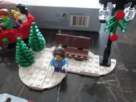 2012 LEGO 3300014 LIMITED EDITION CHRISTMAS SET USED WITH BOX COMPLETE