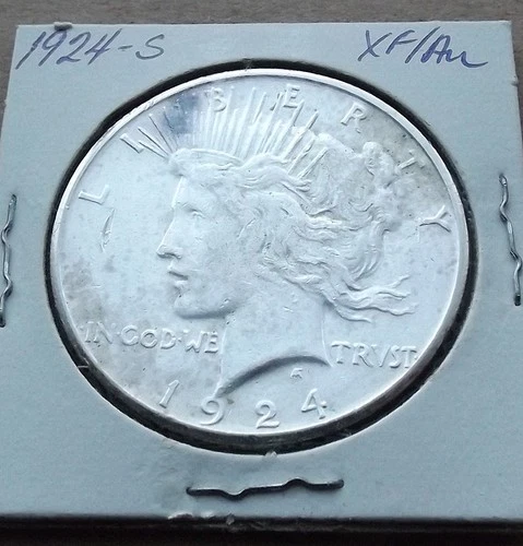 1924 S Peace Silver Dollar Coin Ex Fine - 90% Silver circulated $1.00 U.S. Coin