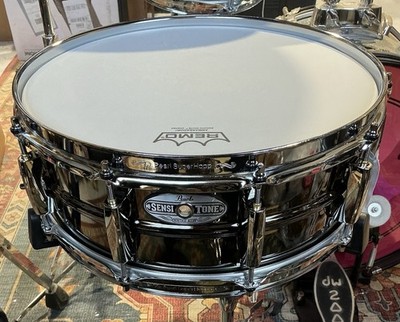 Pearl 14x5  SensiTone Heritage Alloy Black/Brass Snare Drum