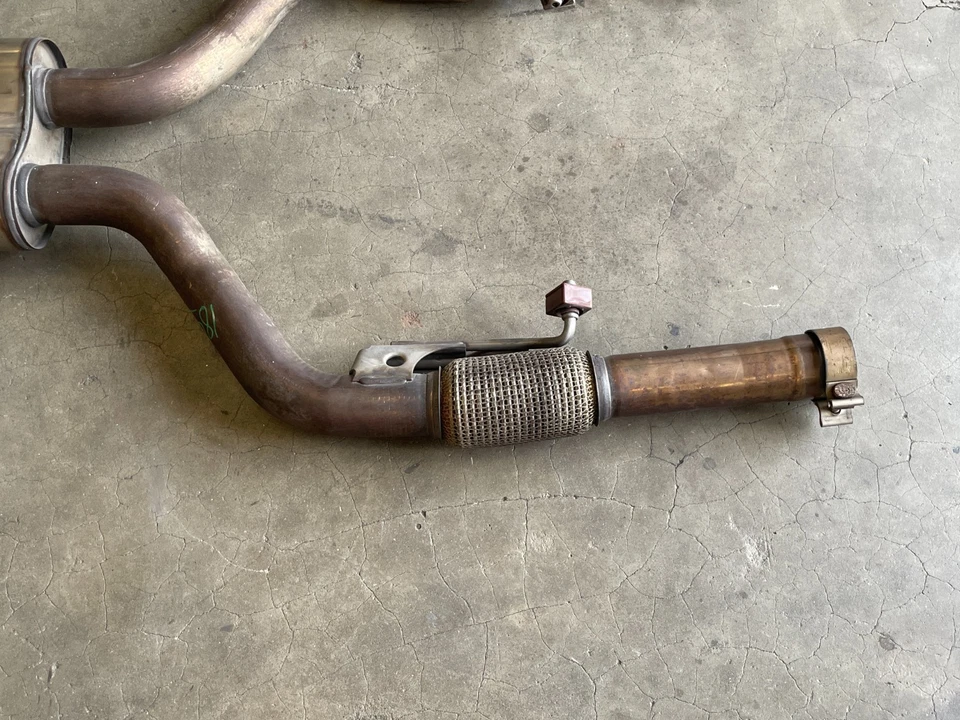 Silenciador ressonador de escape 17-22 Alfa Romeo Giulia Quadrifoglio 2.9L 1581 fabricante de equipamento original - Imagem 3 de 4