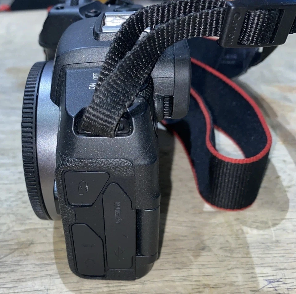 Canon EOS RP 26.2MP Full Frame Mirrorless Digital Camera W/ Battery & Charger - Image 3 of 4