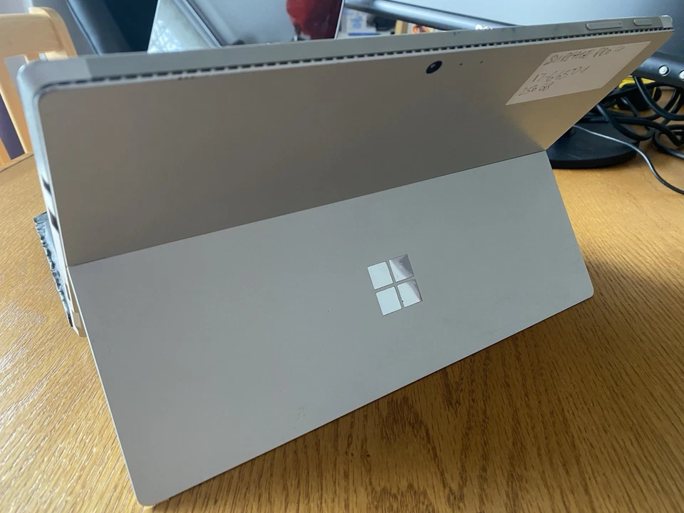 Microsoft Surface Pro 4 256Gb - Image 2 of 3