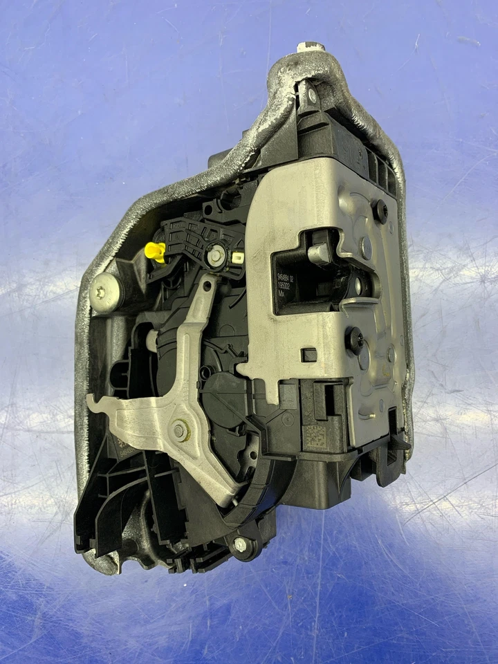 2019 - 2023 BMW X5 G05 OEM RIGHT REAR DOOR LOCK W/ CONNECTOR WIRE 51229464884 - Image 2 of 4