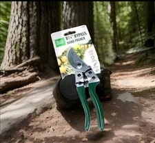 One Stop gardens 8 1/4" by pass hand pruner