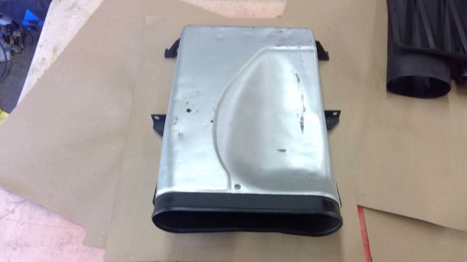 Ferrari Testarossa Air filter box 121285