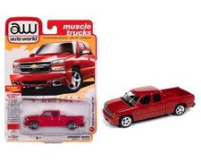 Auto World 2006 Chevy Silverado SS Extended Cab Fleetside bed Red AWSP163 B 1/64
