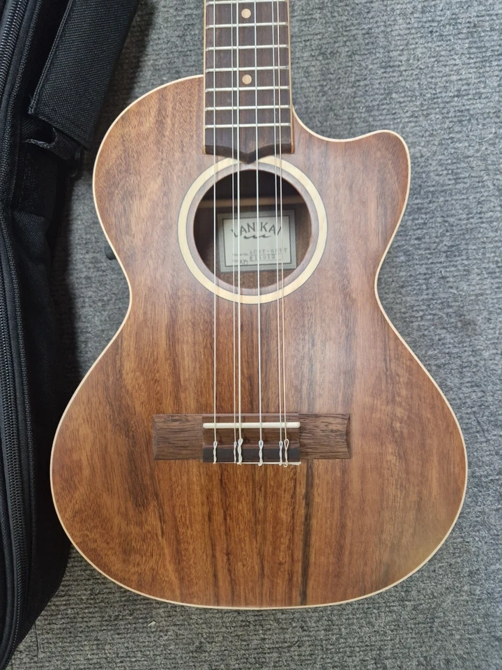 Lanikai ACST-6CET Electro-acoustic Tenor Ukulele uke & gigbag New. Free shipping - Image 2 of 4